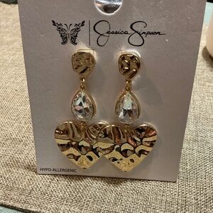 Jessica Simpson Long Heart earrings gold tone and faux crystal in the center NWT